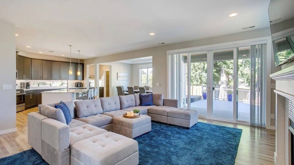 Lakewood House | Spacious Lakewood Home Rental w/AC & Hot Tub!, Spacious, Luxury Home w/Hot Tub