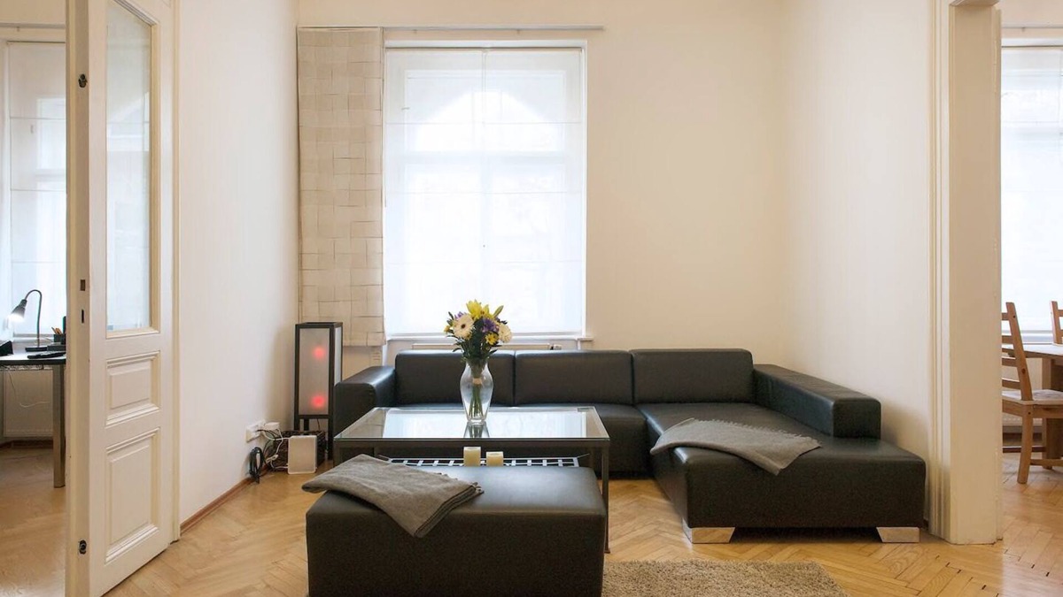 Vinohrady Apartment | Spacious, Light & Comfortable 106m2 Art-Nouveau Flat in Favorite Prague Location