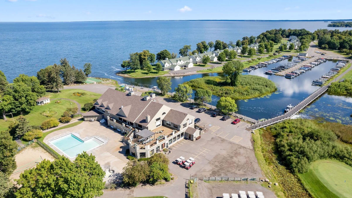 Onamia Condo | Spacious Lodge w/Sauna, Golf Views & Lake Access