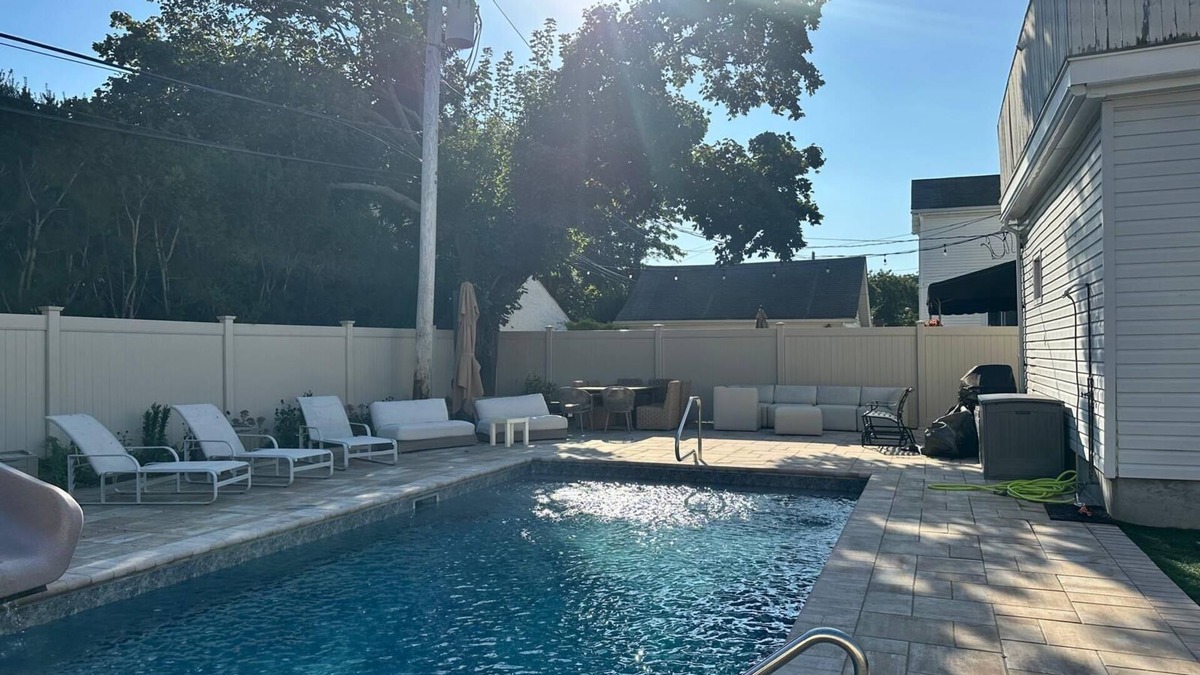 Long Beach House | Spacious Long Beach 4-bedroom house, giant pool deck, steps to beach & train