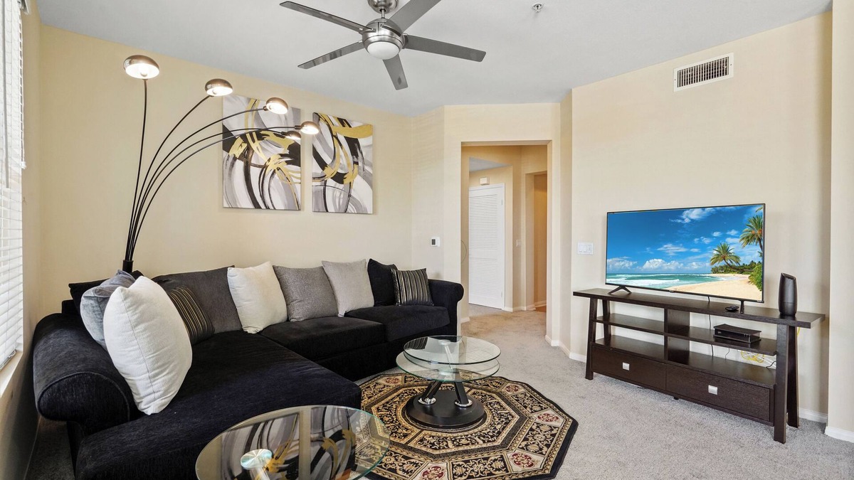 Garden Grove Apartment | Spacious & Lovely 2BD/2BA! 5Mins to Disney! Angel Stadium! The Outlets! Etc.