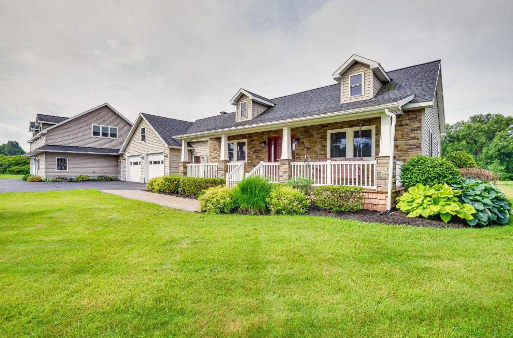 Lowville House | Spacious Lowville Retreat on 4 Private Acres!