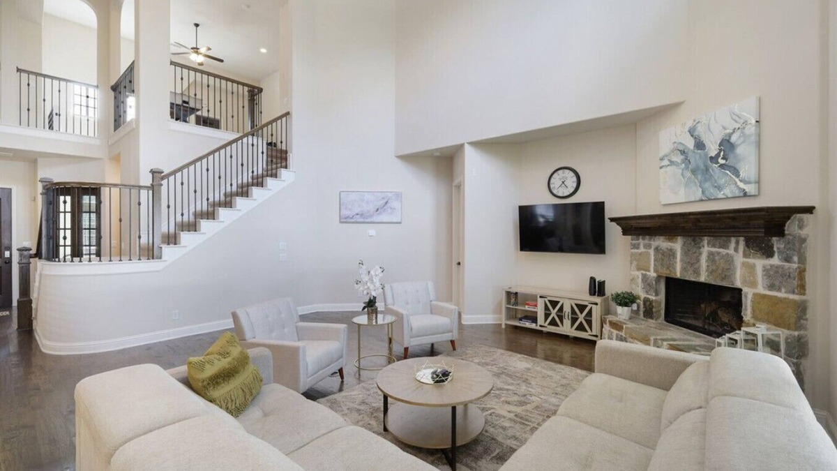 Frisco Apartment | Spacious & Luxe, 5 Star Neighborhood, Movie Theatr