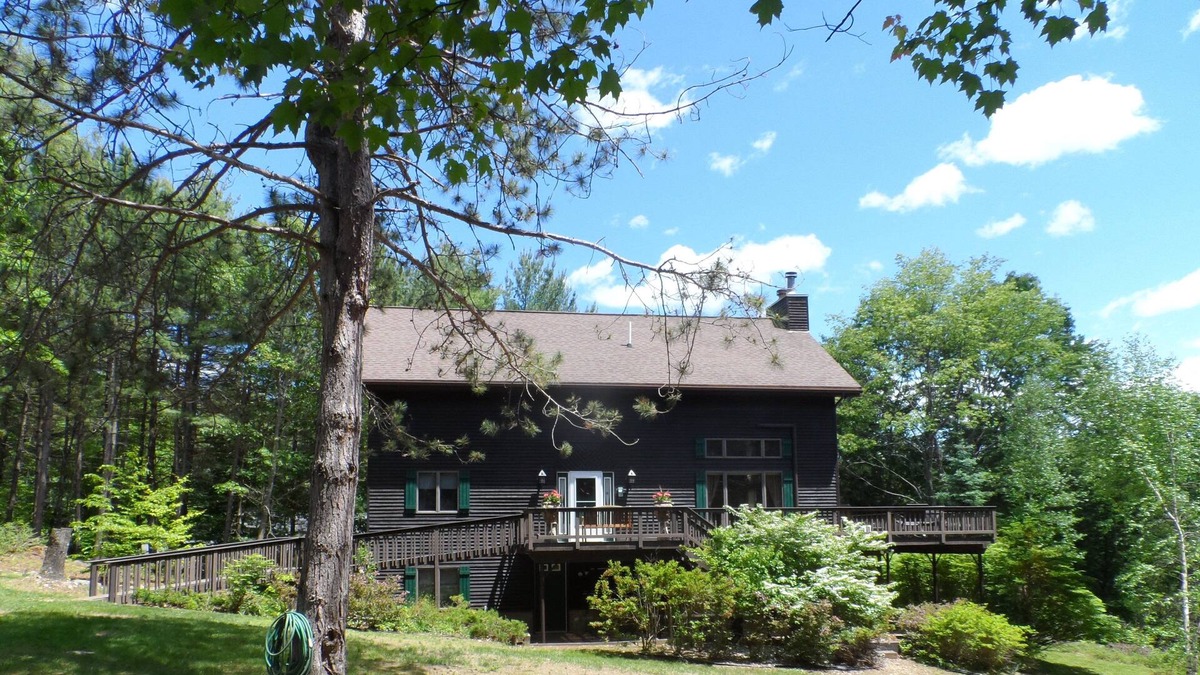 Hadley House | Spacious Luxury-220 Private Acres, Handicap Access, Lake Access w/dock & float