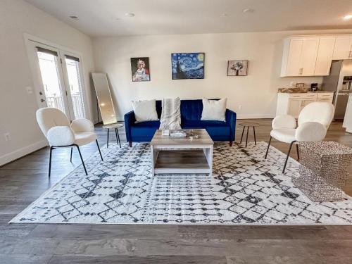Ashburn Villa | Spacious Luxury at One Loudoun