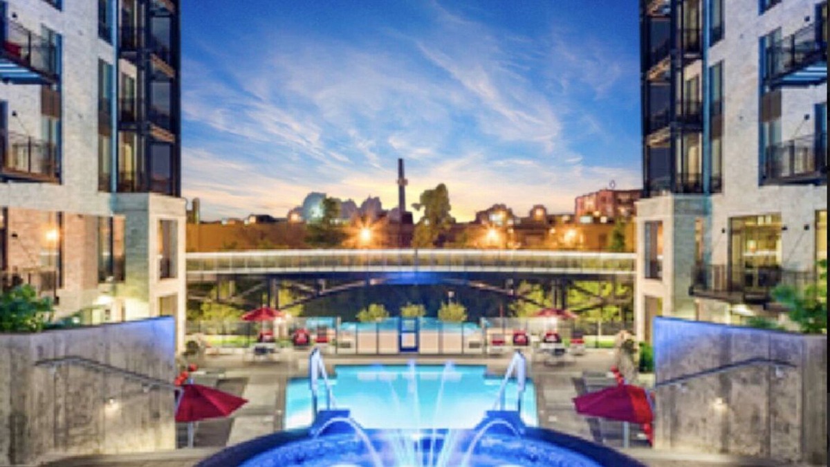 Uptown Condo | Spacious Luxury Condo In Prime Location