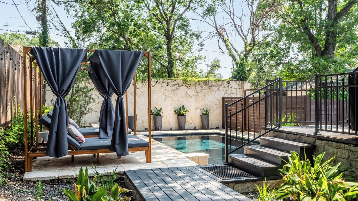 Travis Heights House | Spacious Luxury Home with heated pool and spa - 5 mins from downtown