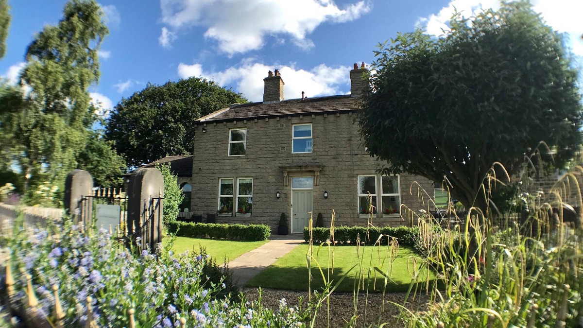 Shipley House | Spacious luxury house in a quiet yet convenient location - sleeps 12