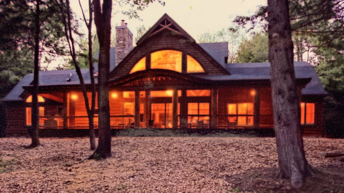 Orson Cabin | Spacious Luxury lodge near Elk Mountain ski resort on a private lake