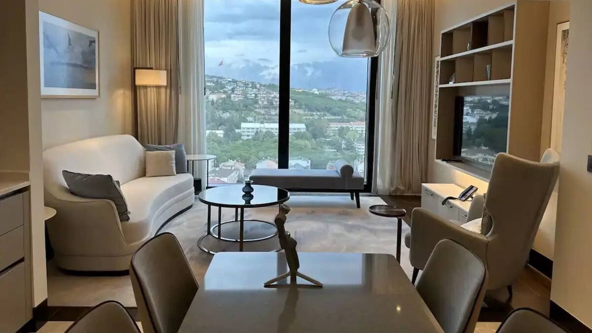 Uskudar Apartment | Spacious Luxury Residence