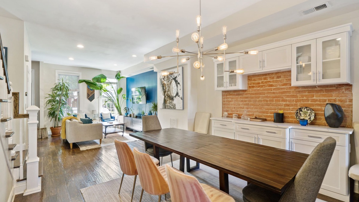 Trinidad House | Spacious luxury rowhouse in the heart of DC. (With lots of plants!)