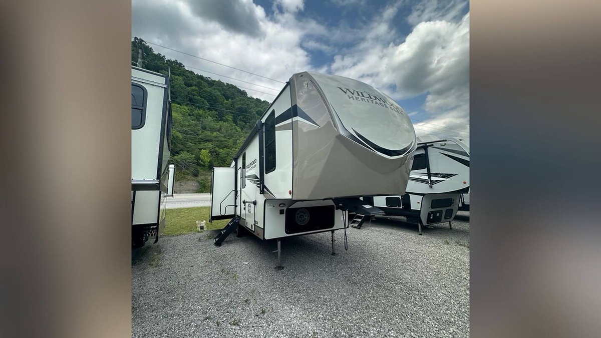 Lexington House | Spacious & luxury RV The Heritage Glen Experience
