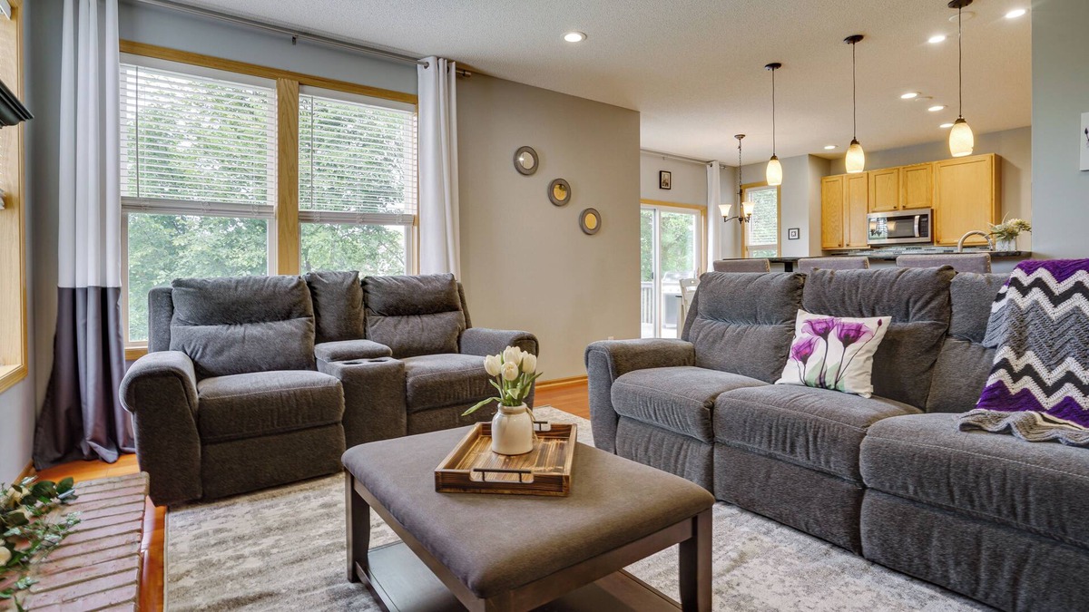 Maple Grove House | Spacious Maple Grove Retreat w/ Playground!