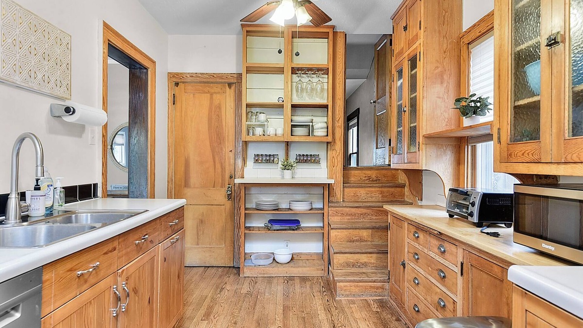 Joslyn Castle House | Spacious Midtown Manor