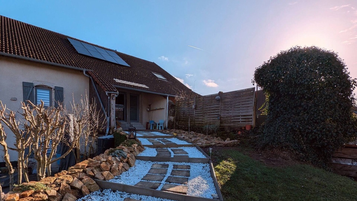 Chambornay-les-Pin Cottage | Spacious modern lodge in the Ognon Valley