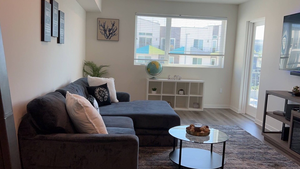 Burbank Apartment | Spacious & Modern 1BedRM in Noho