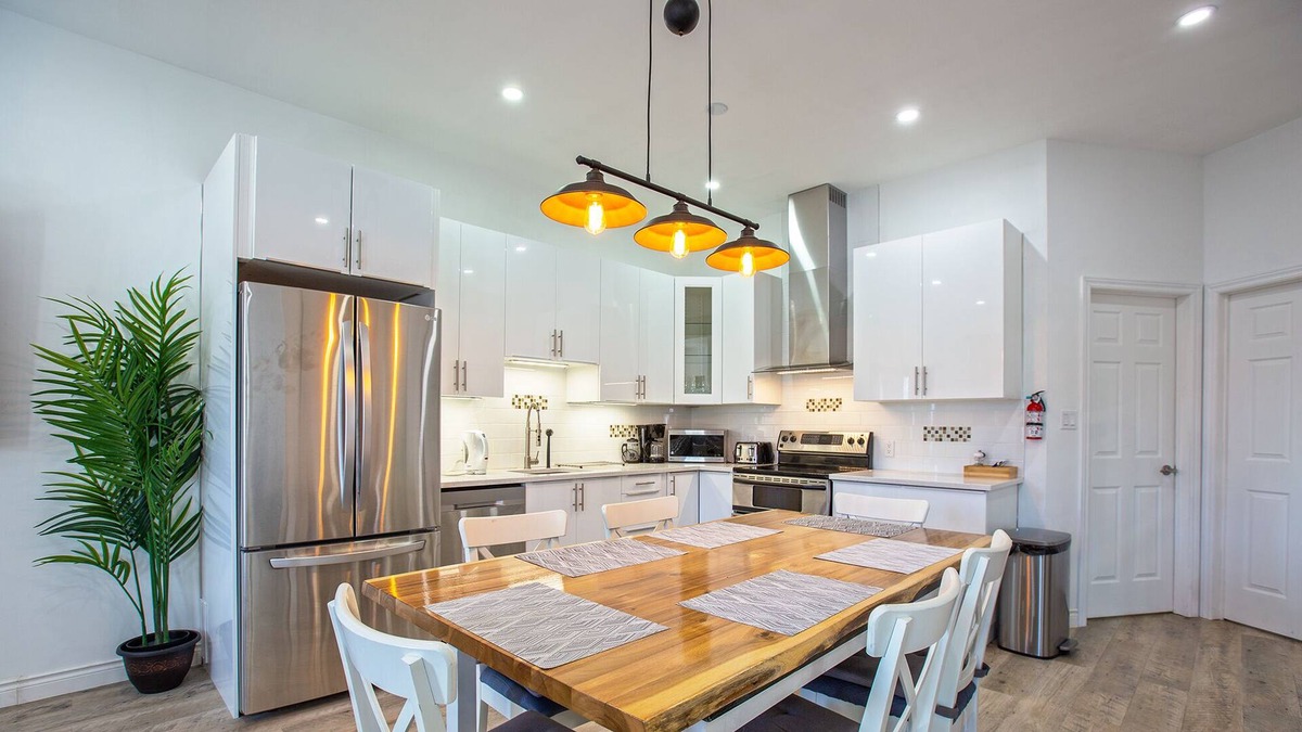 Cote-Saint-Paul Apartment | Spacious Modern 2 BDR Appartment MTL