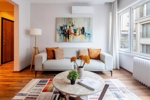 Sisli Apartment | Spacious Modern 4-bed2bath Central Oasis! #370