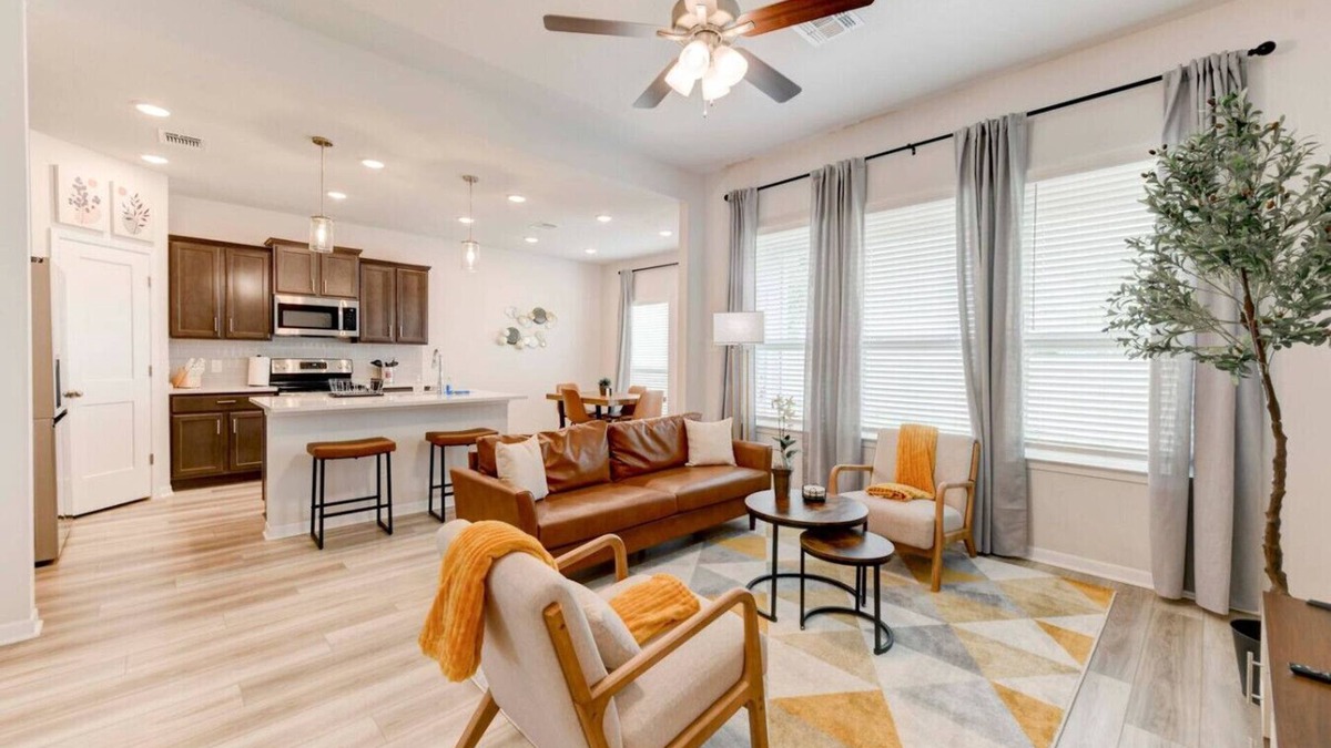 Troy House | Spacious Modern 5 beds House in Troy