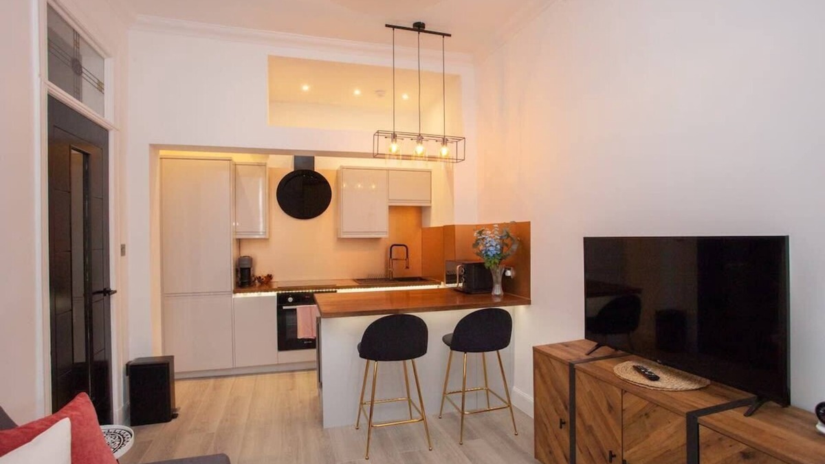 North West Apartment | Spacious Modern Apartment in Glasgow West End