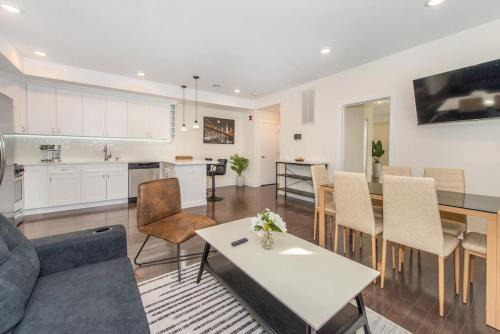 North Bergen Apartment | Spacious Modern Condo NYC at Fingertips