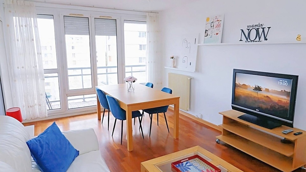 Vitry-sur-Seine Apartment | Spacious & modern 4-room apartment, near Paris & Orly