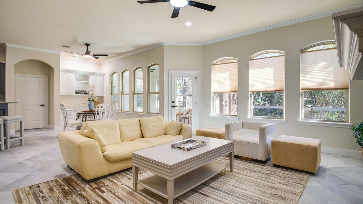 April Sound House | Spacious & Modern Home in Montgomery w/Deck!