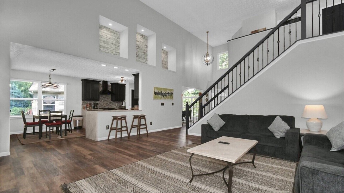 Westerville House | Spacious & Modern Home with everything you need!