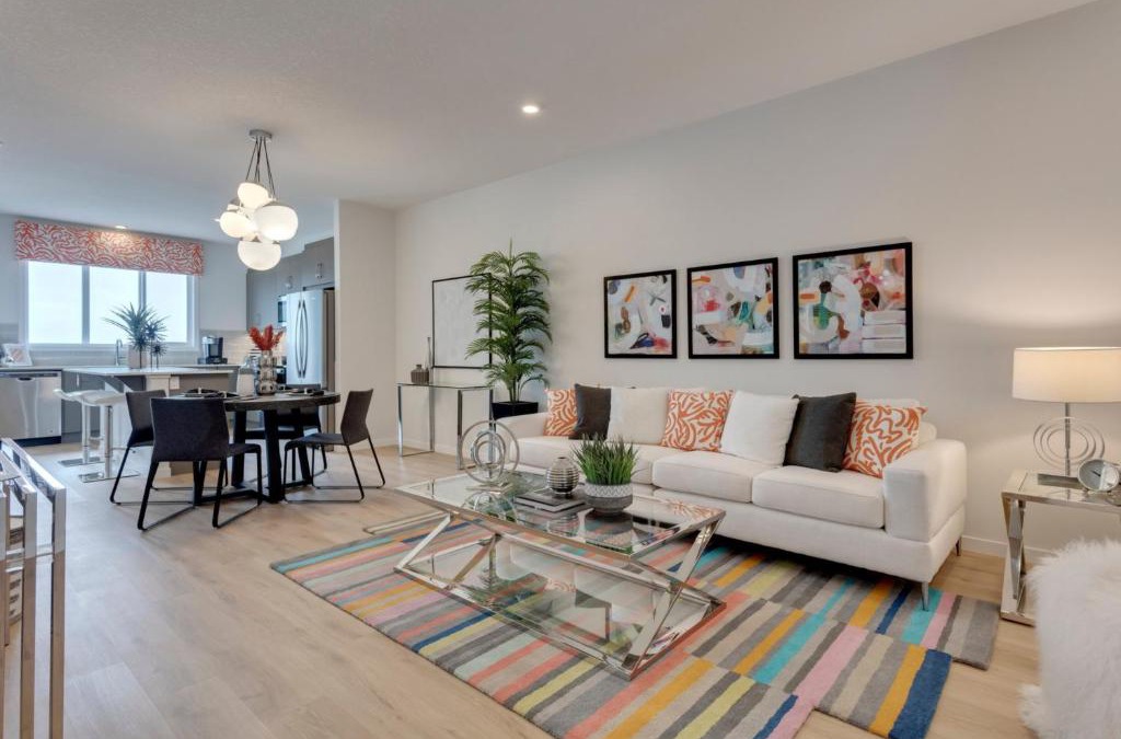 Southeast Calgary House | Spacious Modern Home With King Bed & Office