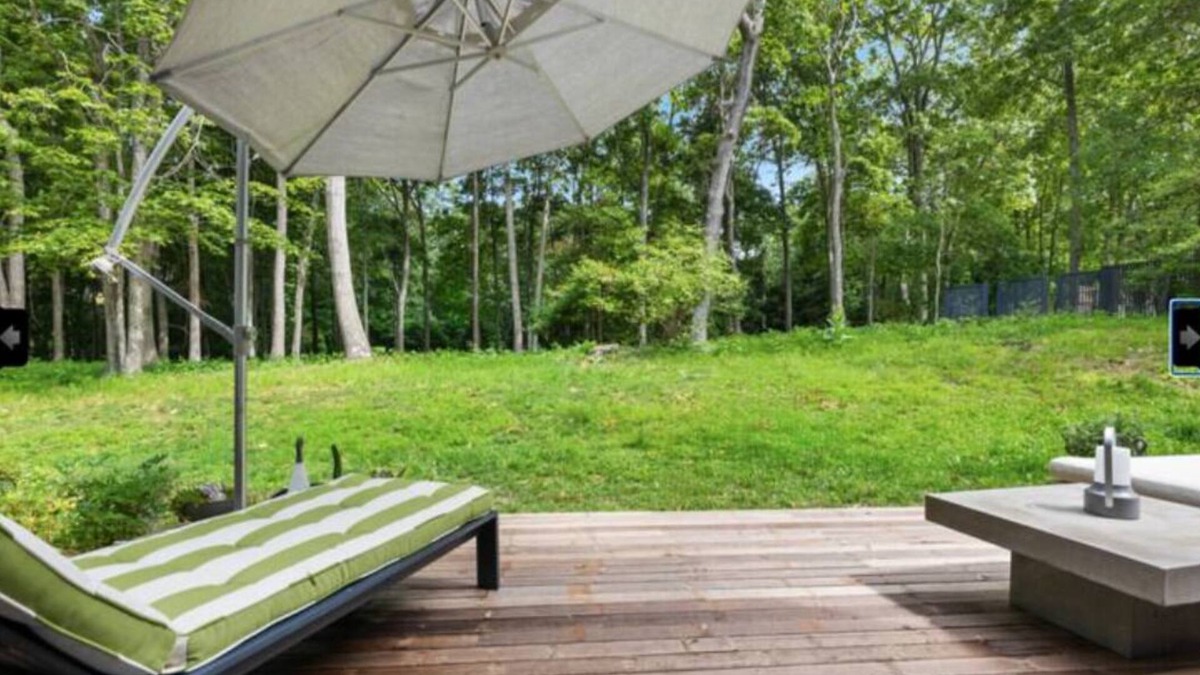 Shelter Island Heights House | Spacious Modern on wooded lot - 5 min from beach!