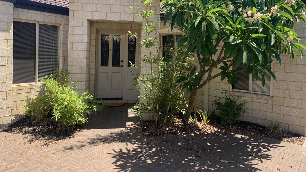 Morley House | Spacious, Modern & Private 3x2, A/C, 15 Mins to City, Airport & Beach