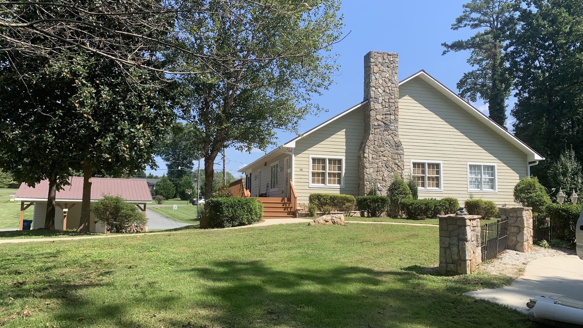 Mount Airy House | Spacious Mountain House minutes from downtown