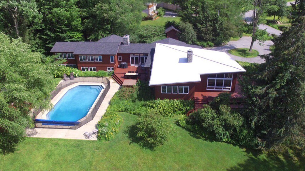 Stowe Area House | Spacious Mountain View Home - Hot Tub, Pool, Firepit, Gym - Perfect for families