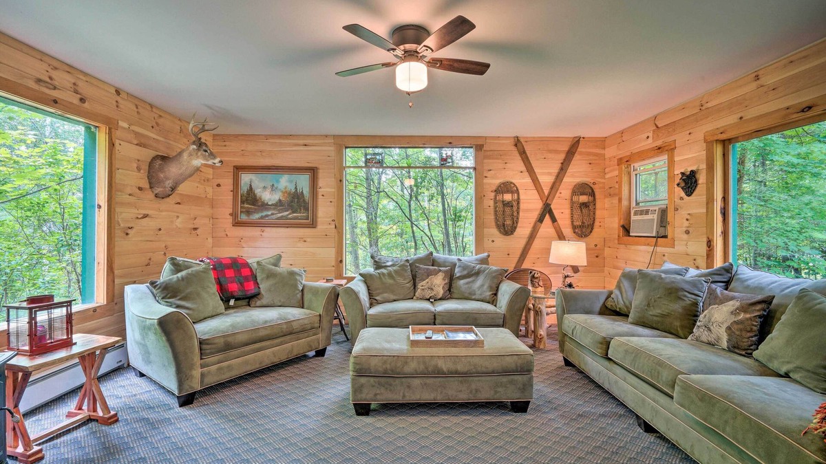 Athol Cabin | Spacious Mtn Cabin on 7 Private Acres in Athol!