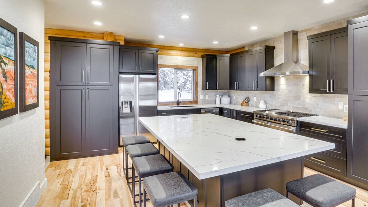 Steam Engine Meadows Cottage | Spacious Mtn Manor, 1 Mi to Brian Head Resort!