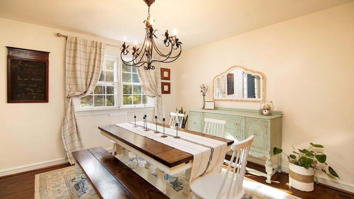 Wilmington House | Spacious N Wilm 4 BR w/bright, open. kitchen