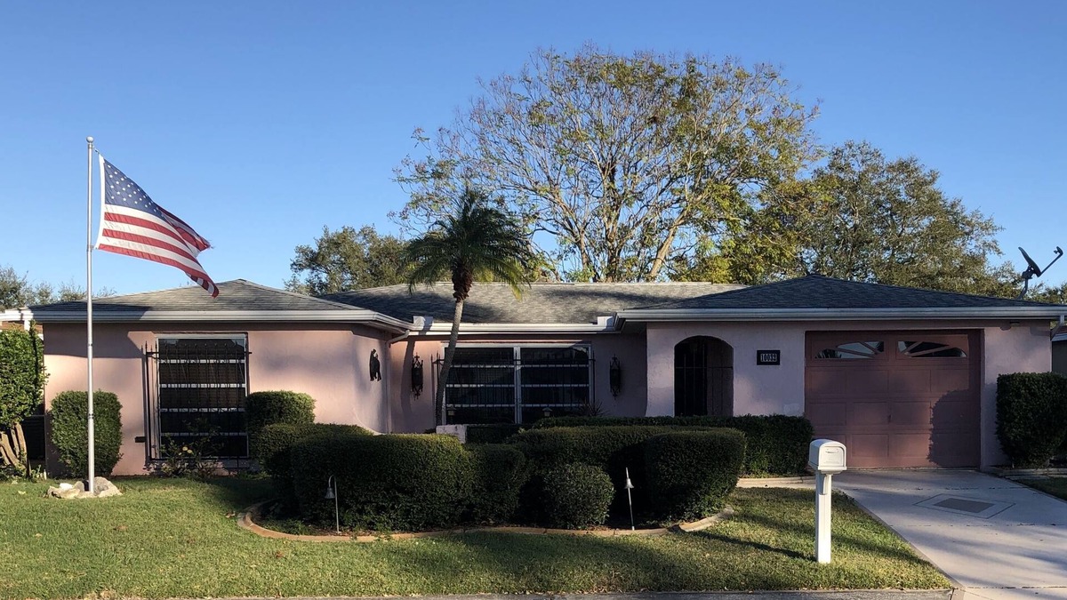 Regency Park House | Spacious Neighborhood Home-5 Star!