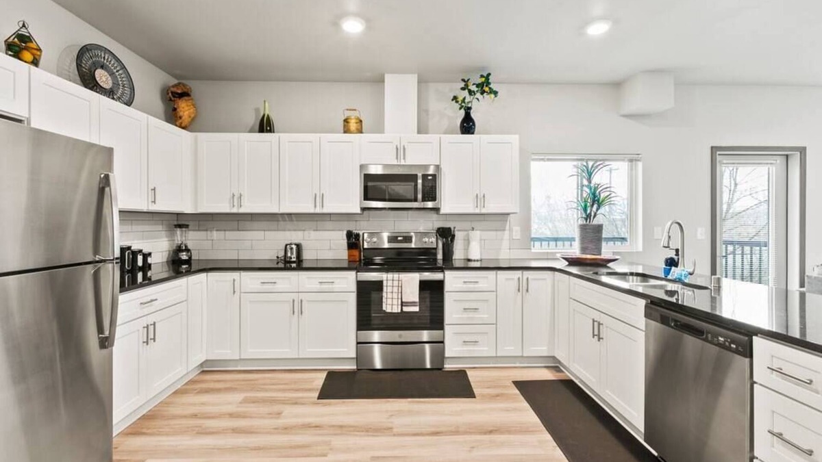 South Perry District Apartment | Spacious NEW 2 bed 2 bath apt by Downtown Spokane!