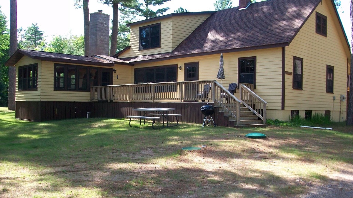 St Germain House | Spacious newly remodeled pet-friendly home