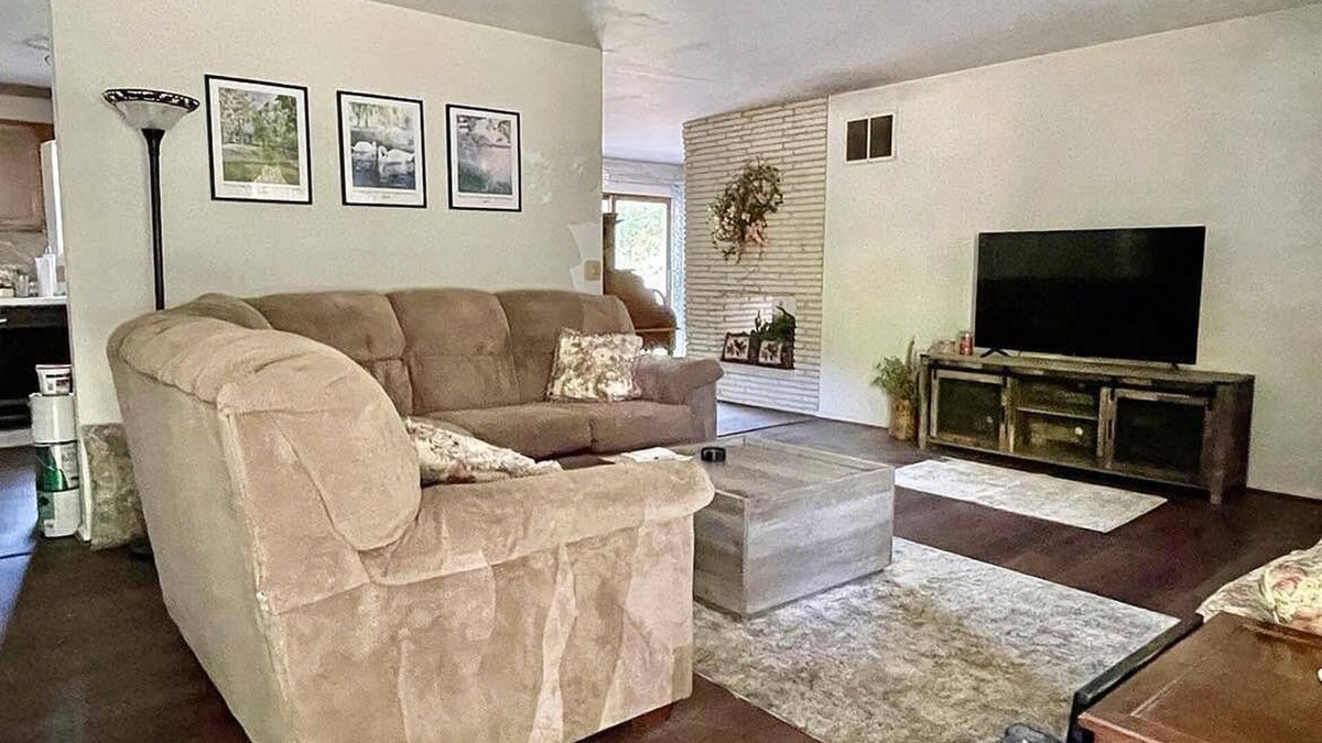 Warsaw House | Spacious & Newly Renovated 3-bedroom house in Warsaw/Winona Lake
