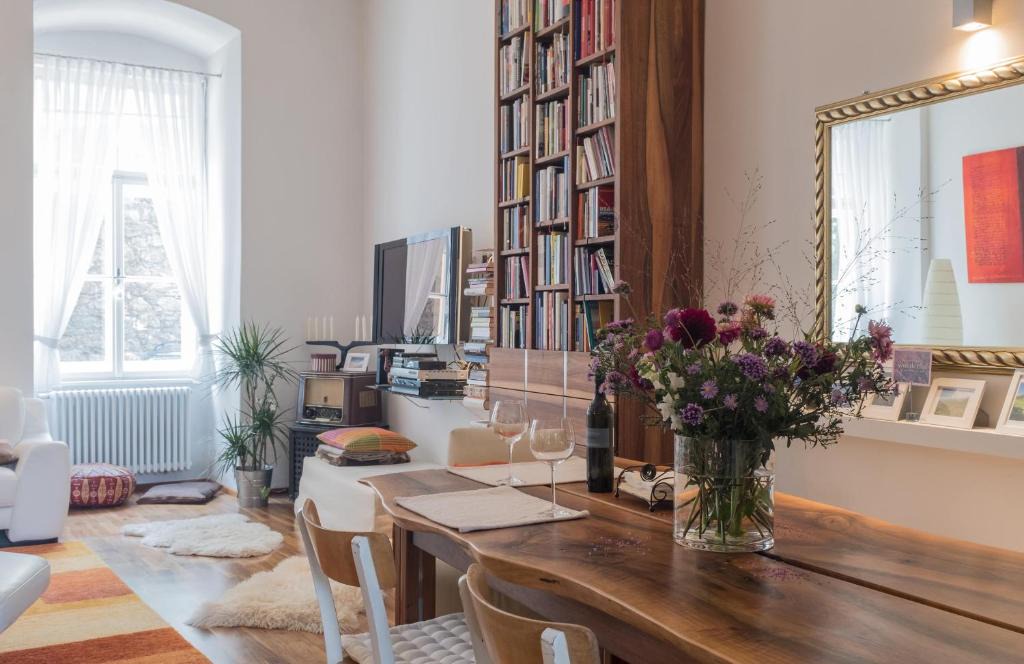 Altstadtviertel Apartment | Spacious old town luxury apartment