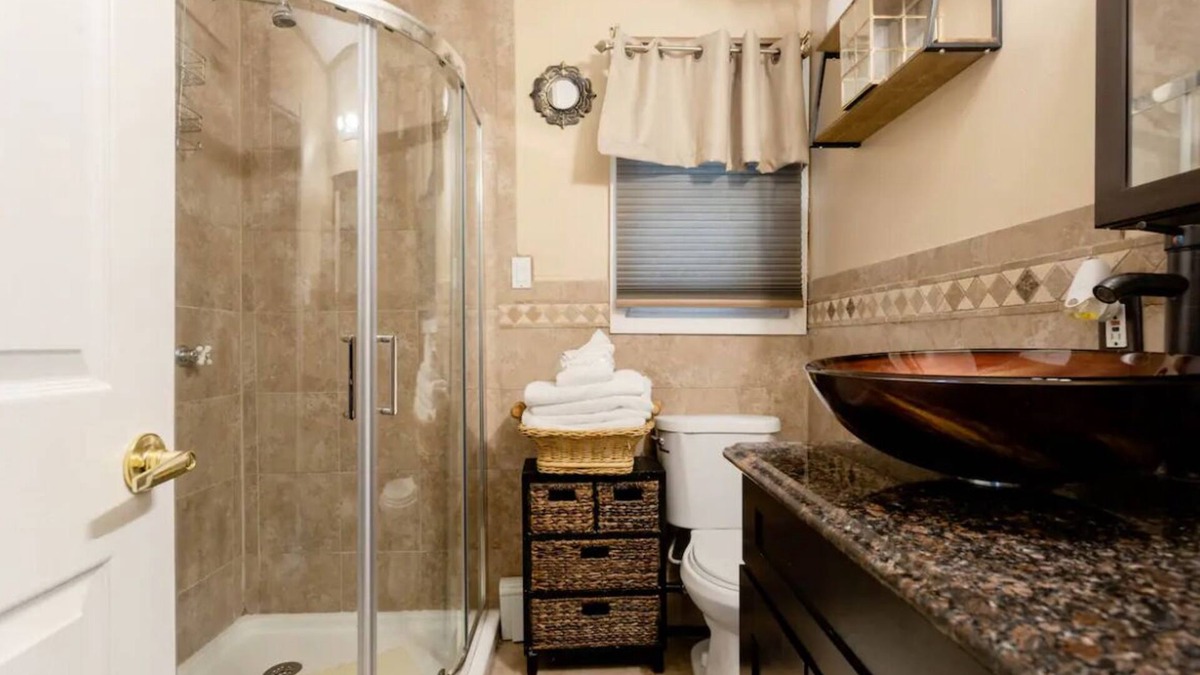Centereach Apartment | Spacious one Bedroom Apt with private entrance