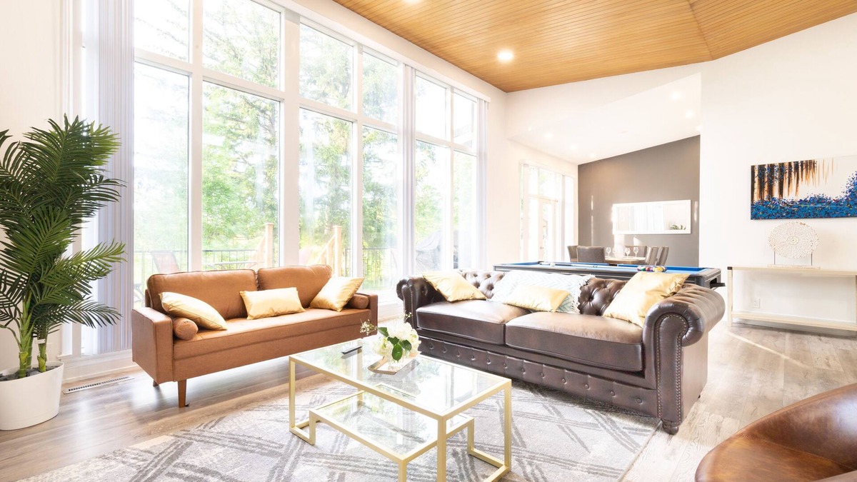 Bathurst Manor House | Spacious Open Concept Home