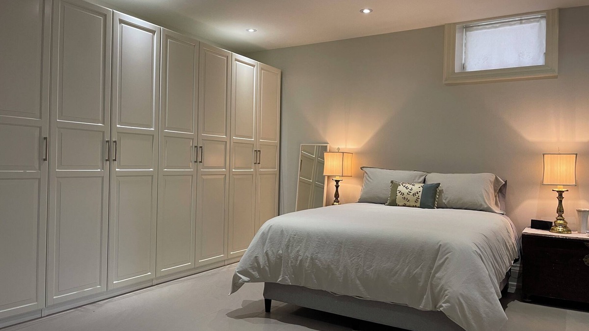 Palmerston House | Spacious Open Concept APT in Little Italy