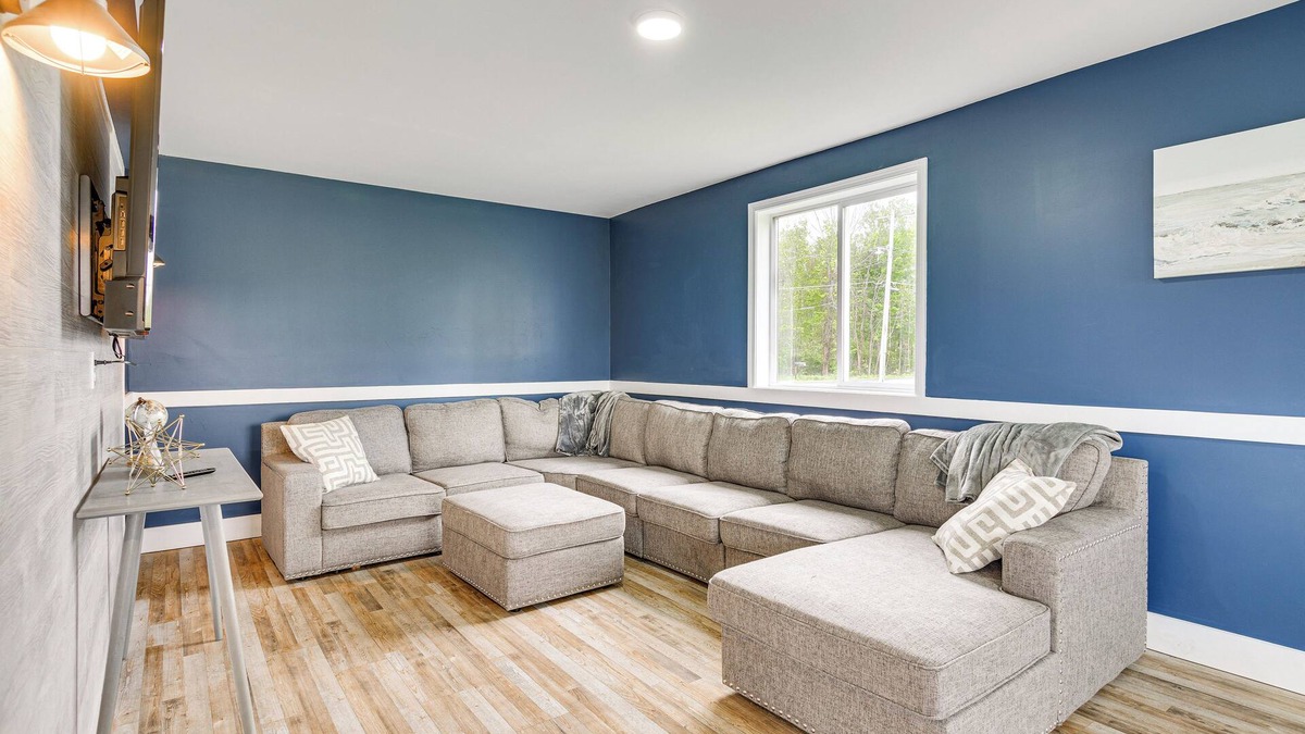 Oswego House | Spacious Oswego Home: 6 Mi to Fort Ontario!