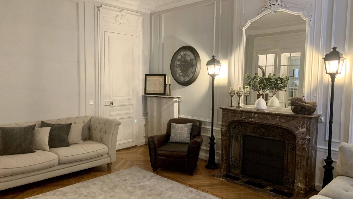 17th Arrondissement Apartment | Spacious Parisian Apartment Steps from Arc De Triomphe