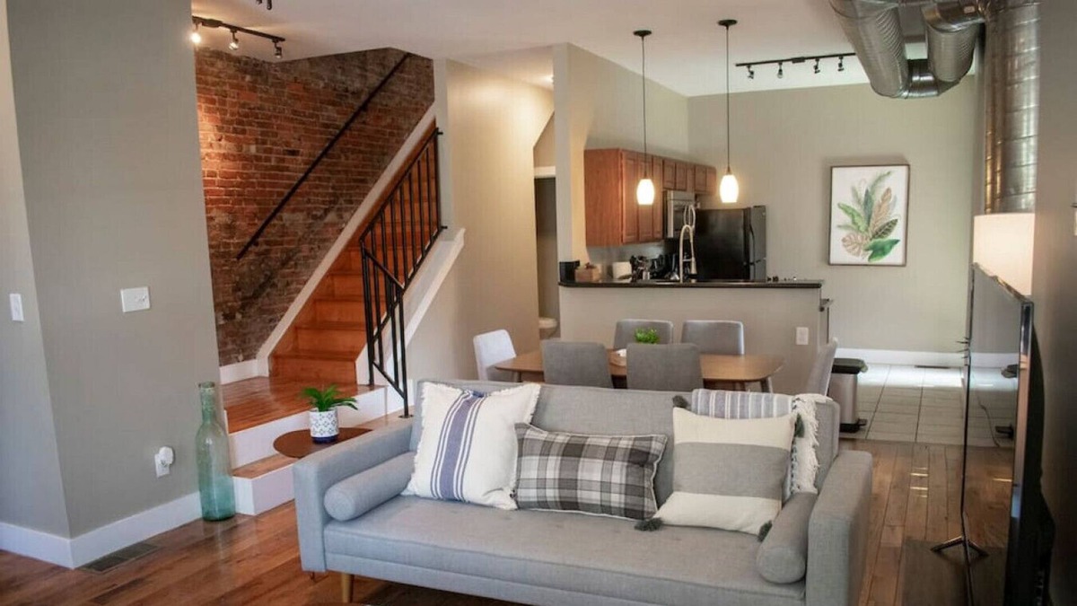 Pendleton Condo | Spacious Parkside Suites with Private Roof Deck!