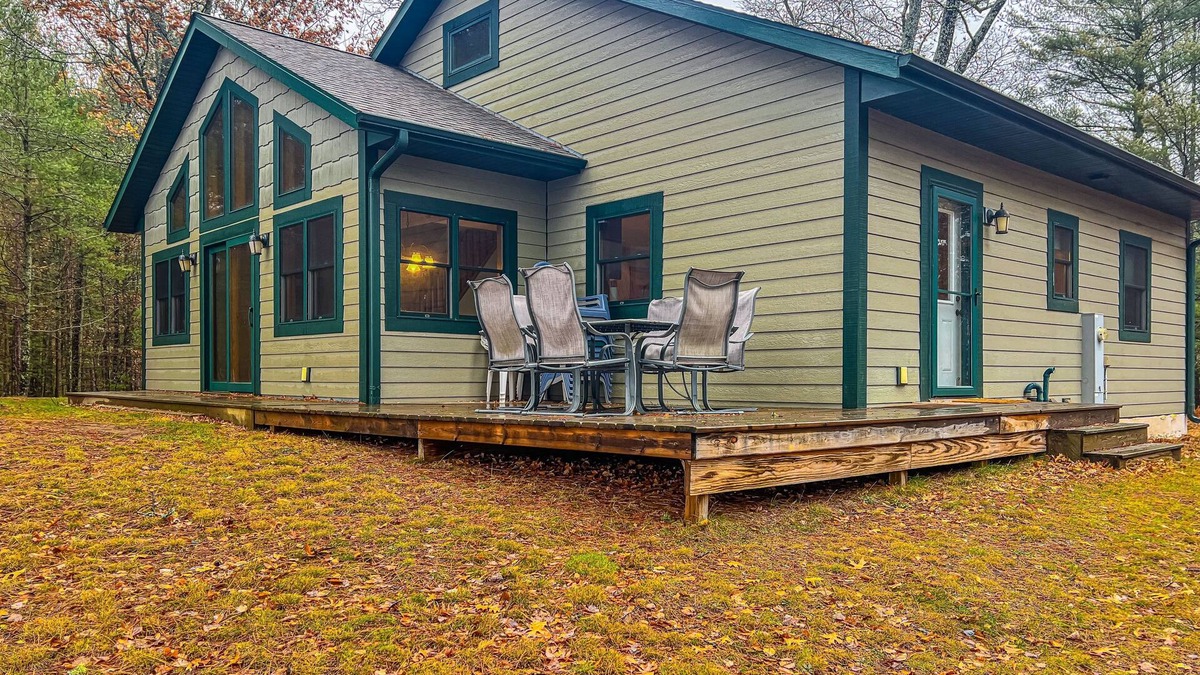 Manitowish Waters House | Spacious & peaceful lakefront villa with fire pit, patio, grill, & amazing views