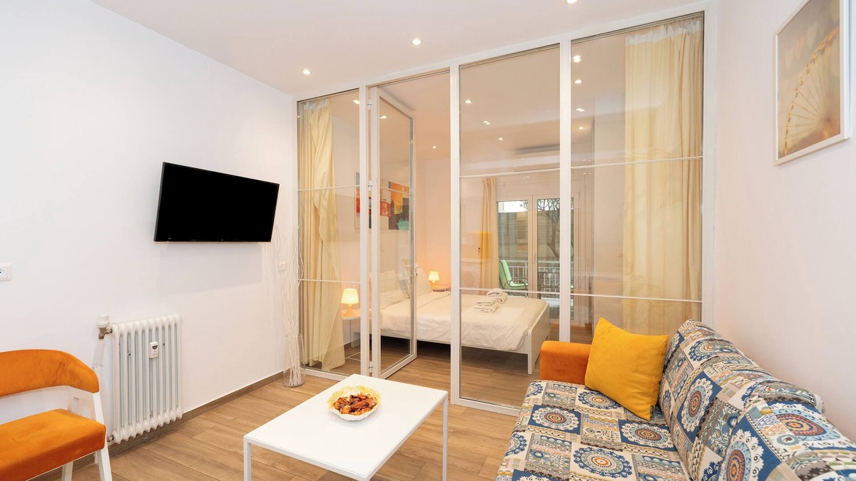 Ilisia Apartment | Spacious Peaceful Studio in Athens