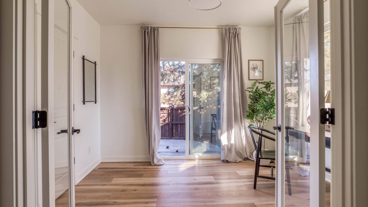 Southwest Bend House | Spacious, Pet Friendly Mountain Home, Close to Deschutes River and the Slopes